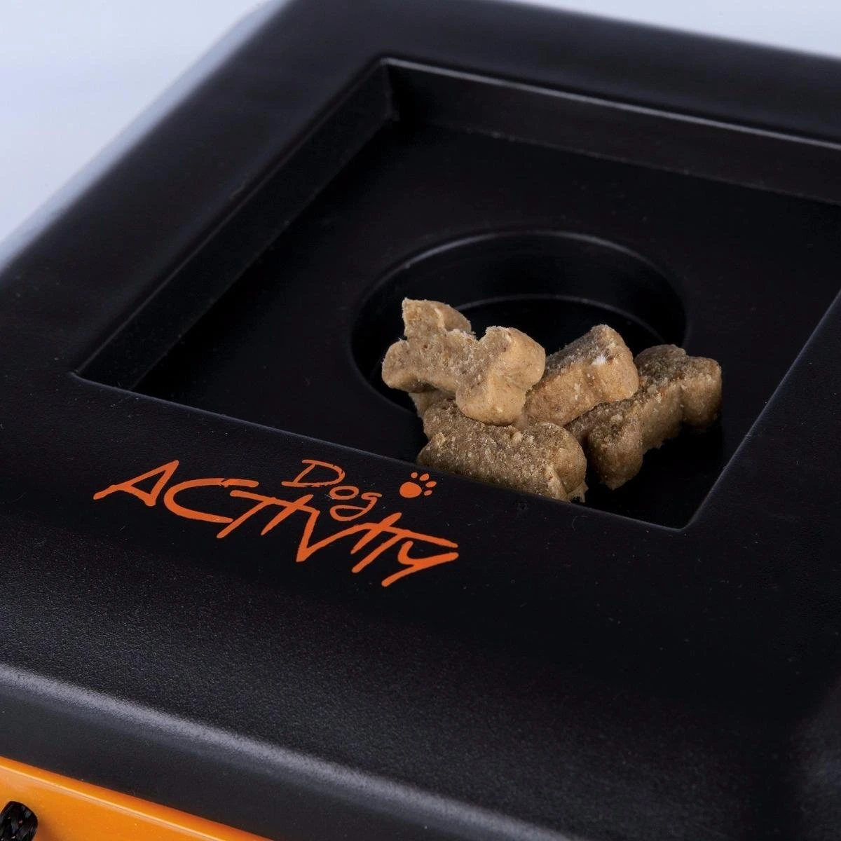 Trixie Dogtoy Dog Activity Strategy Game Gamble Box - Piepend Speelgoed - 15cm X 15cm X 9cm - Zwart/rood/oranje - Afbeelding 5